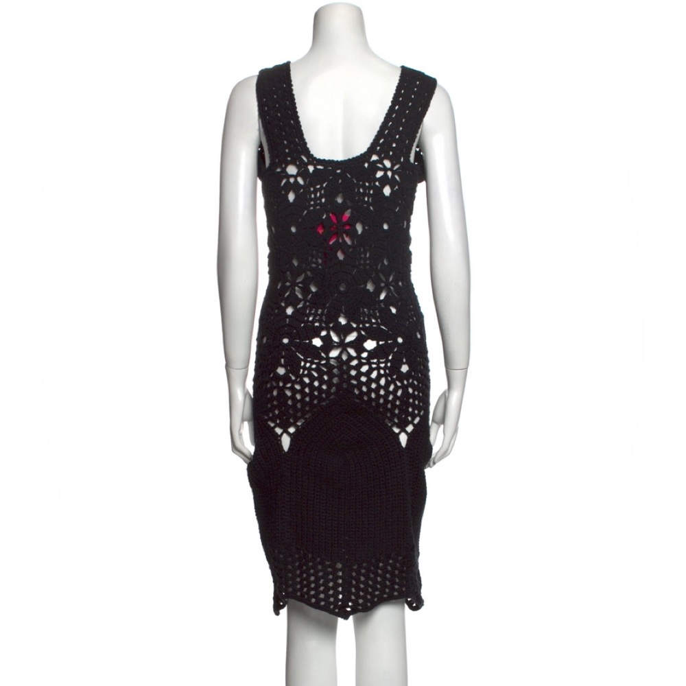Tach black crochet trim plunge neckline dress size M\L - Picture 2 of 4